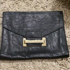 Black clutch forever 21